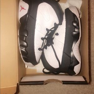 Boys Jordan Retro 9’s